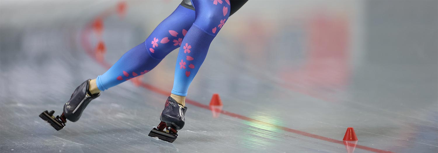 五輪氷上の勝負 スケート靴は刃が命：日本経済新聞